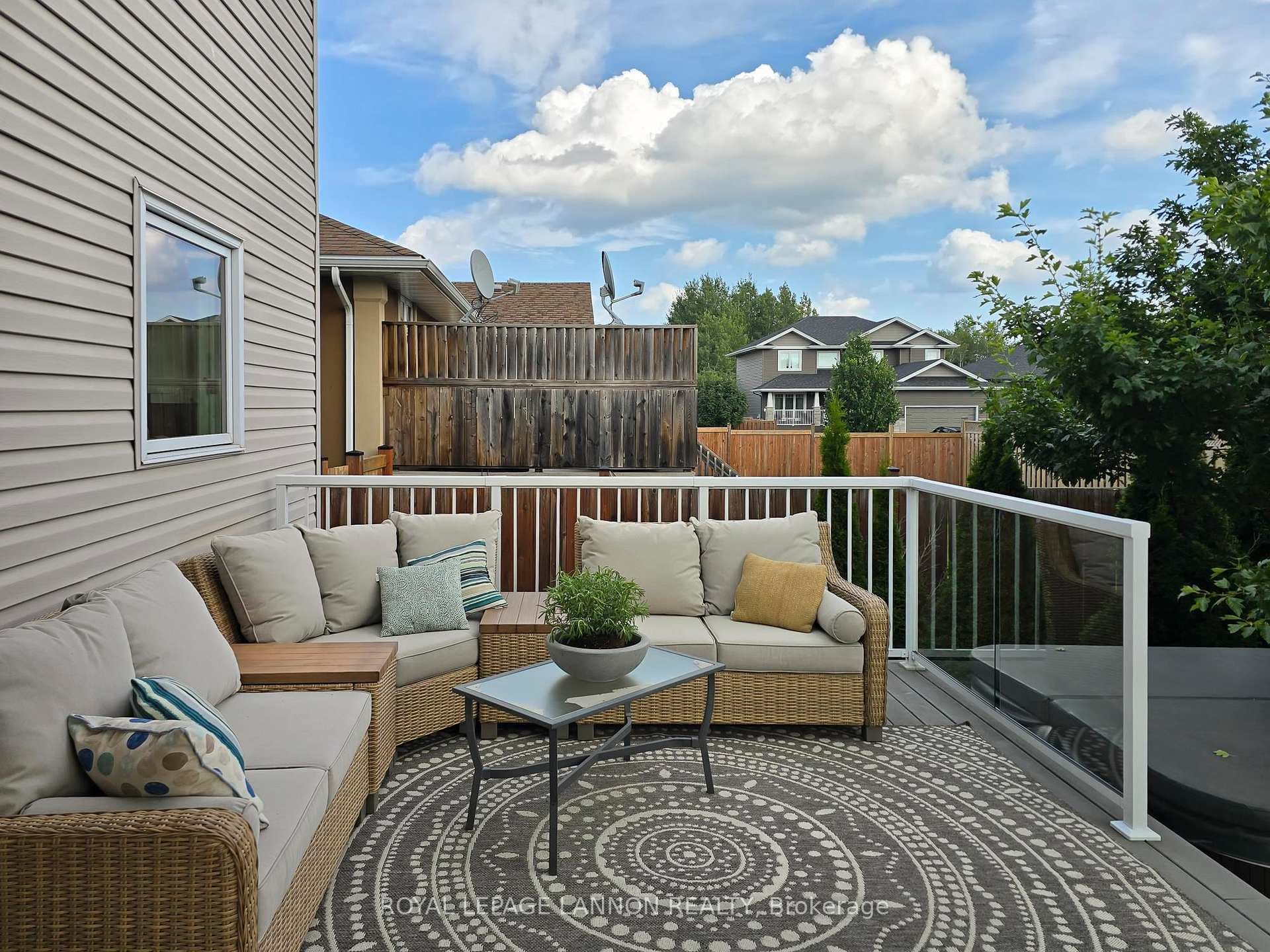 394 Summerhill Drive photo 42