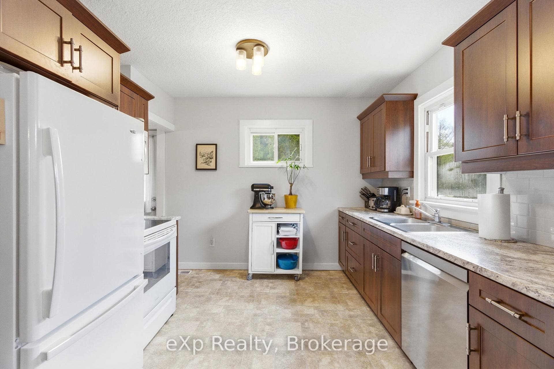 52 Avondale Avenue photo 7