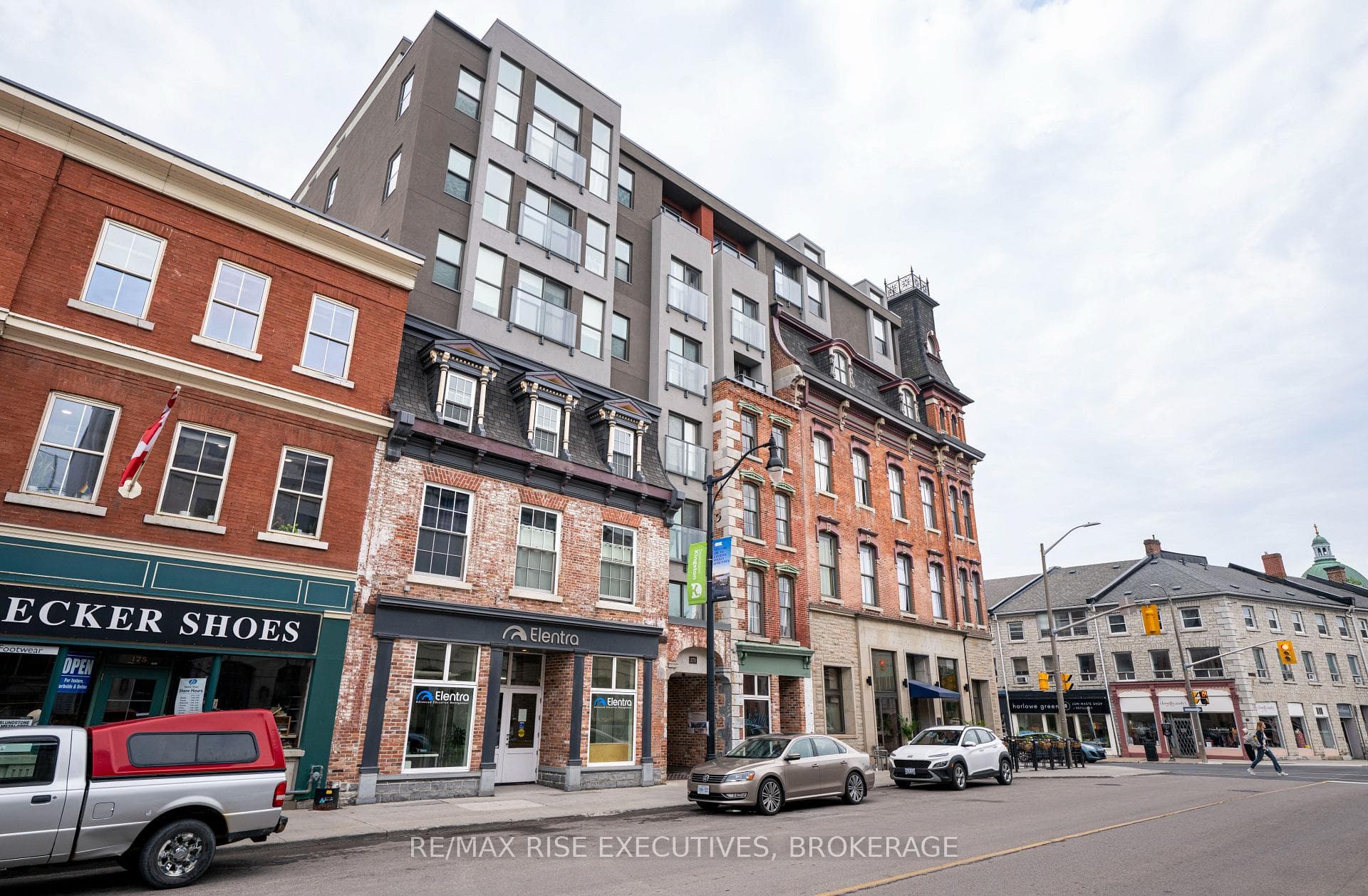 171 Wellington Street Unit 101 photo 1