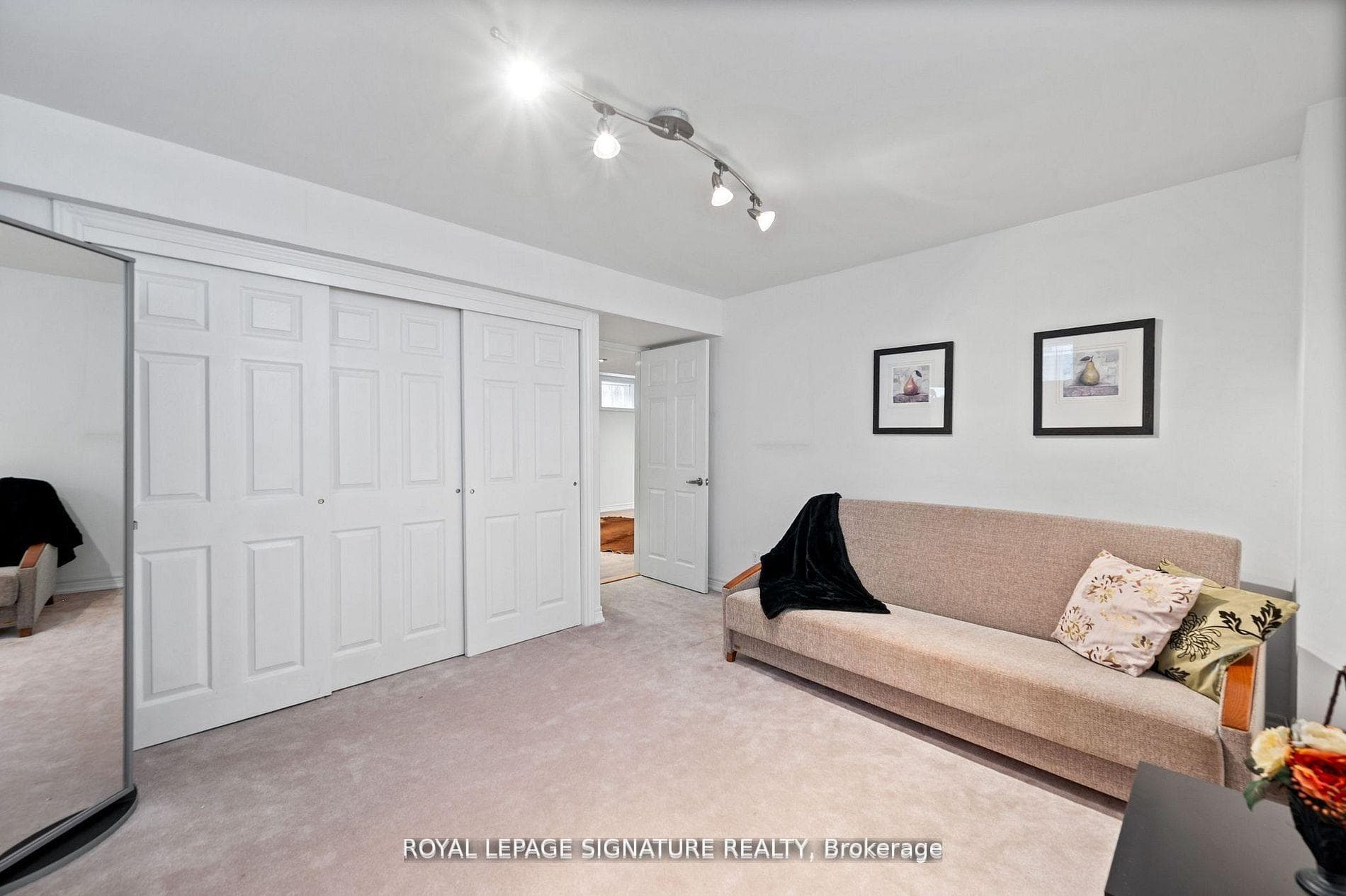 436 Galbraith Street photo 36