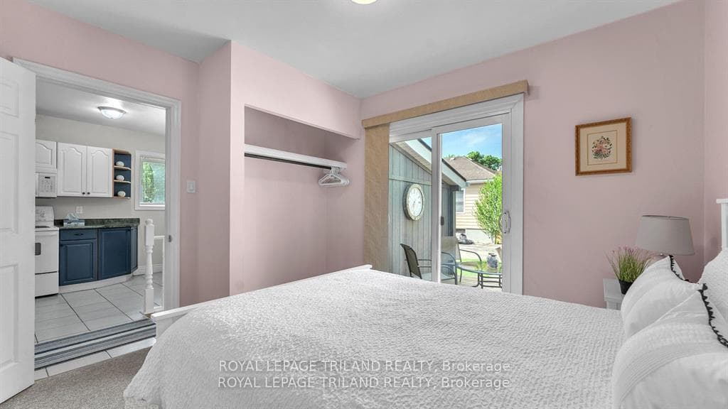 769 Quebec Street photo 18