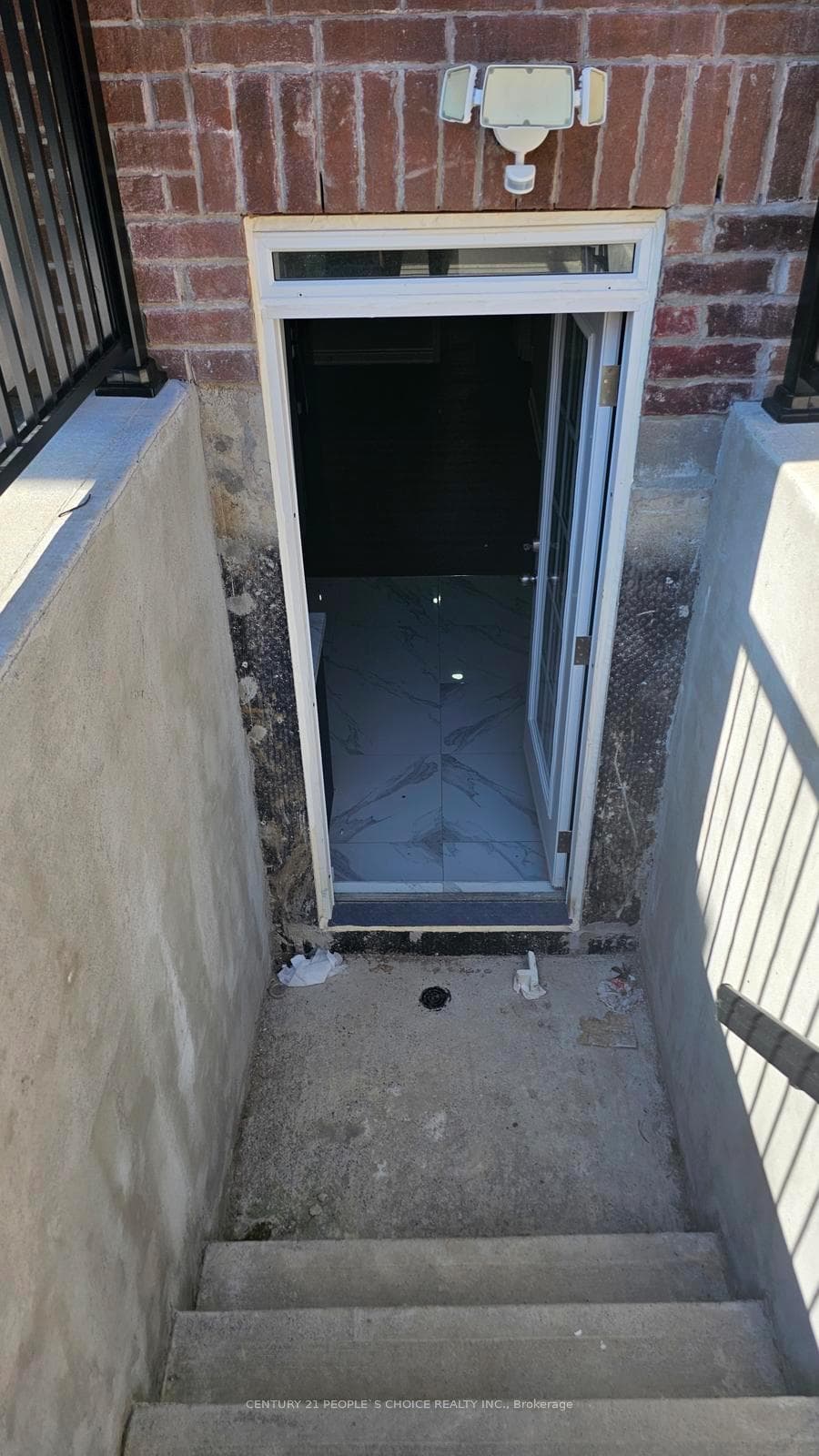 37 Quinton Ridge Unit Bsmt photo 2