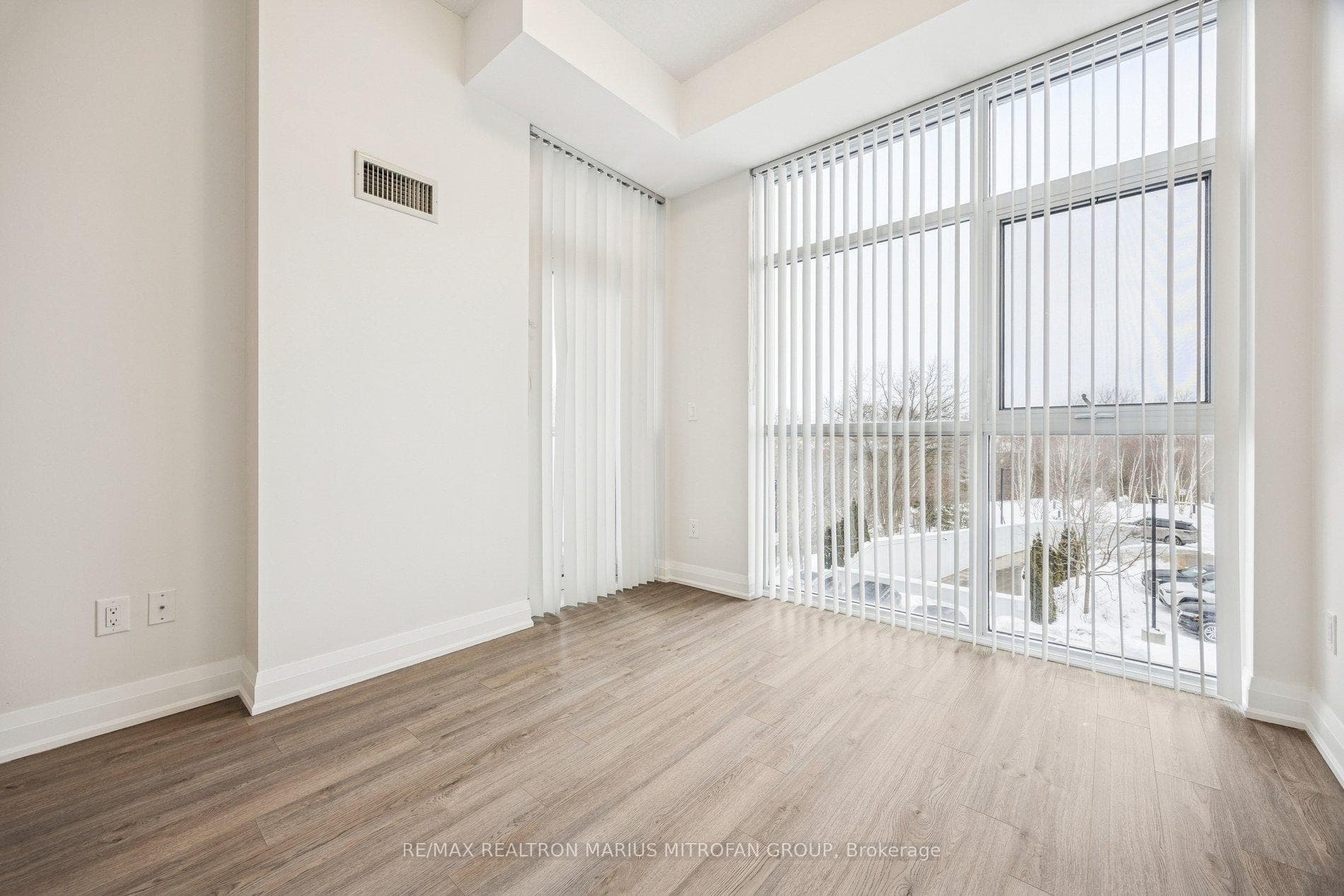 8763 Bayview Avenue Unit 205 photo 26