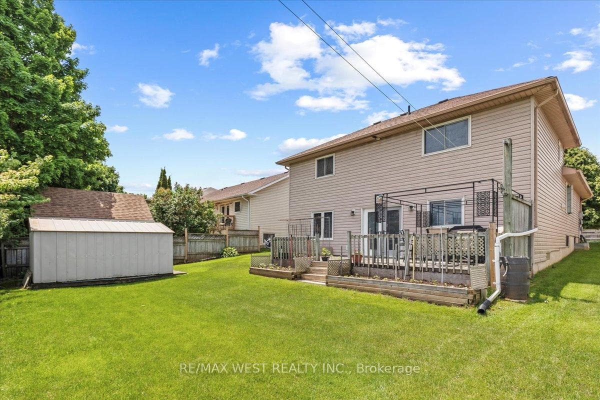 413 Greenwood Street photo 24