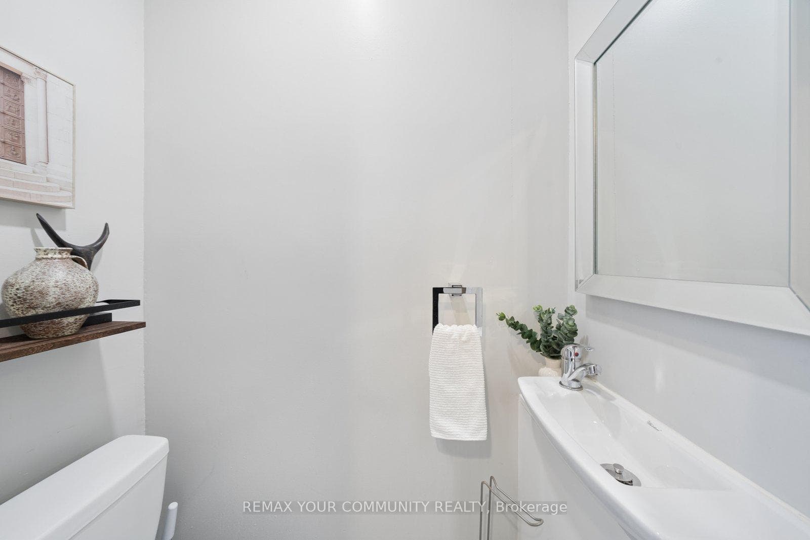19 Newbury Lane photo 14