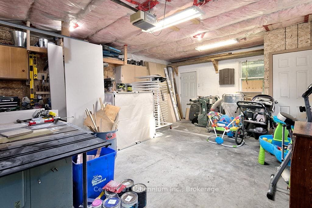 203 Aiken Street photo 36
