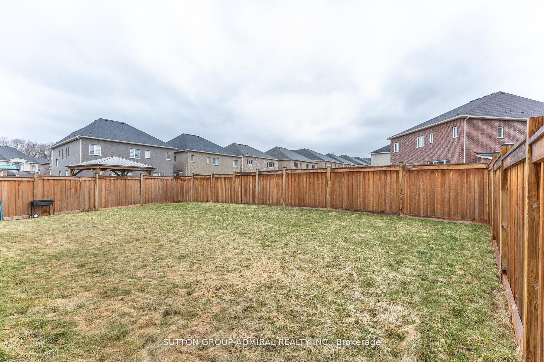 30 Albert Spencer Avenue photo 43