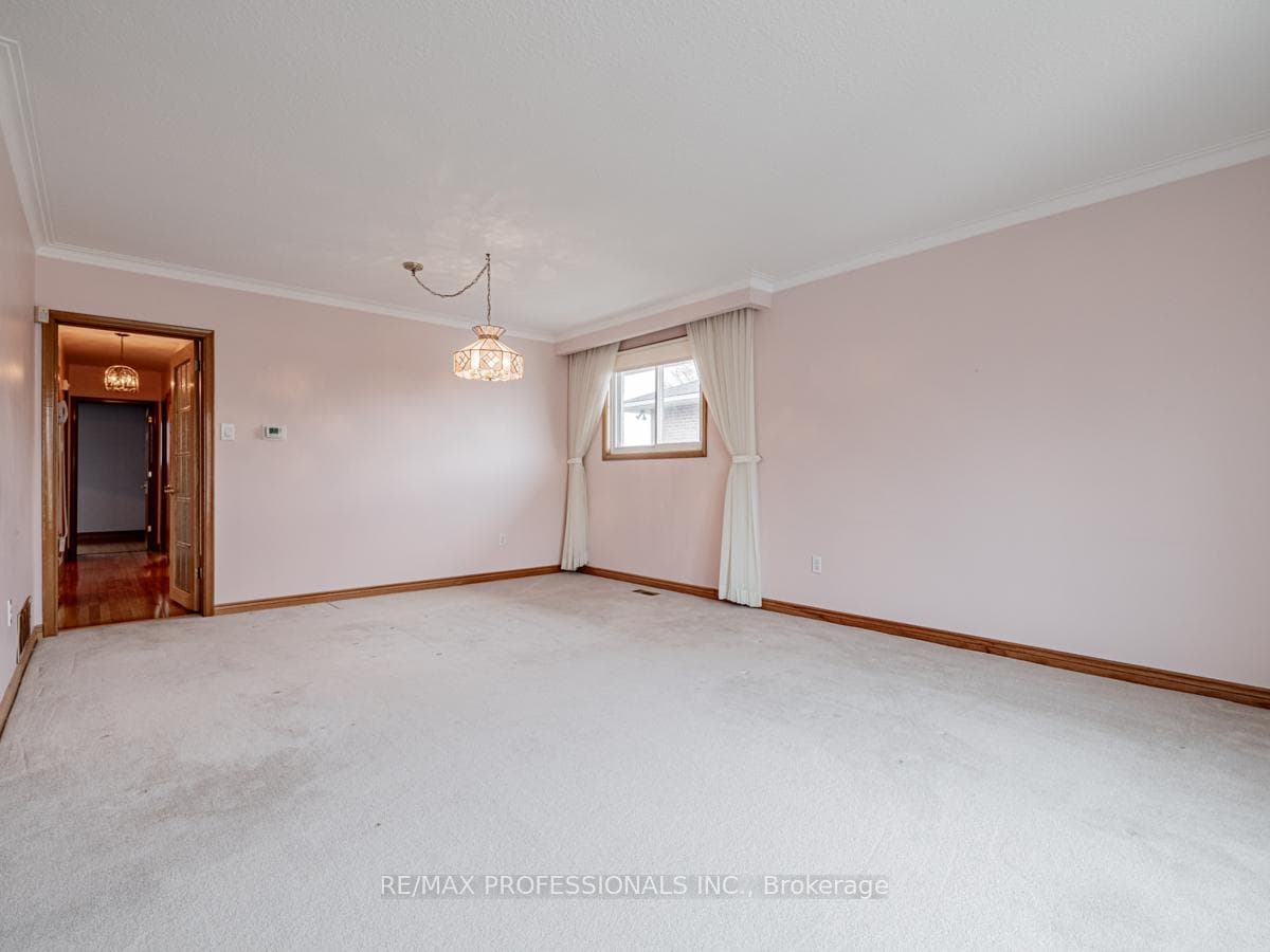 61 Marilake Drive photo 8