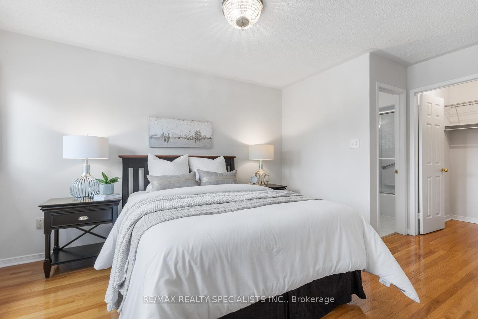 3879 Periwinkle Crescent photo 20