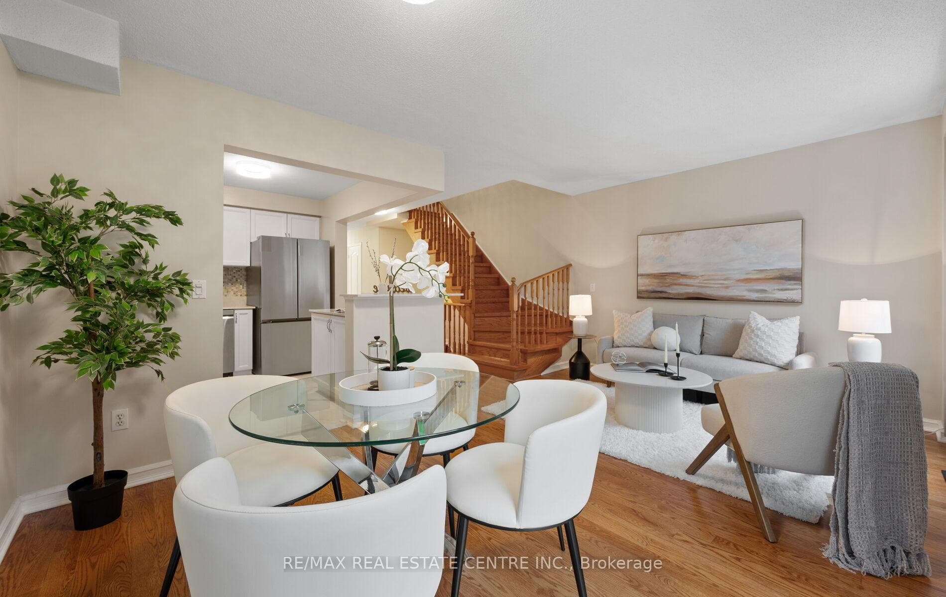 5030 Heatherleigh Avenue Unit 150 photo 11