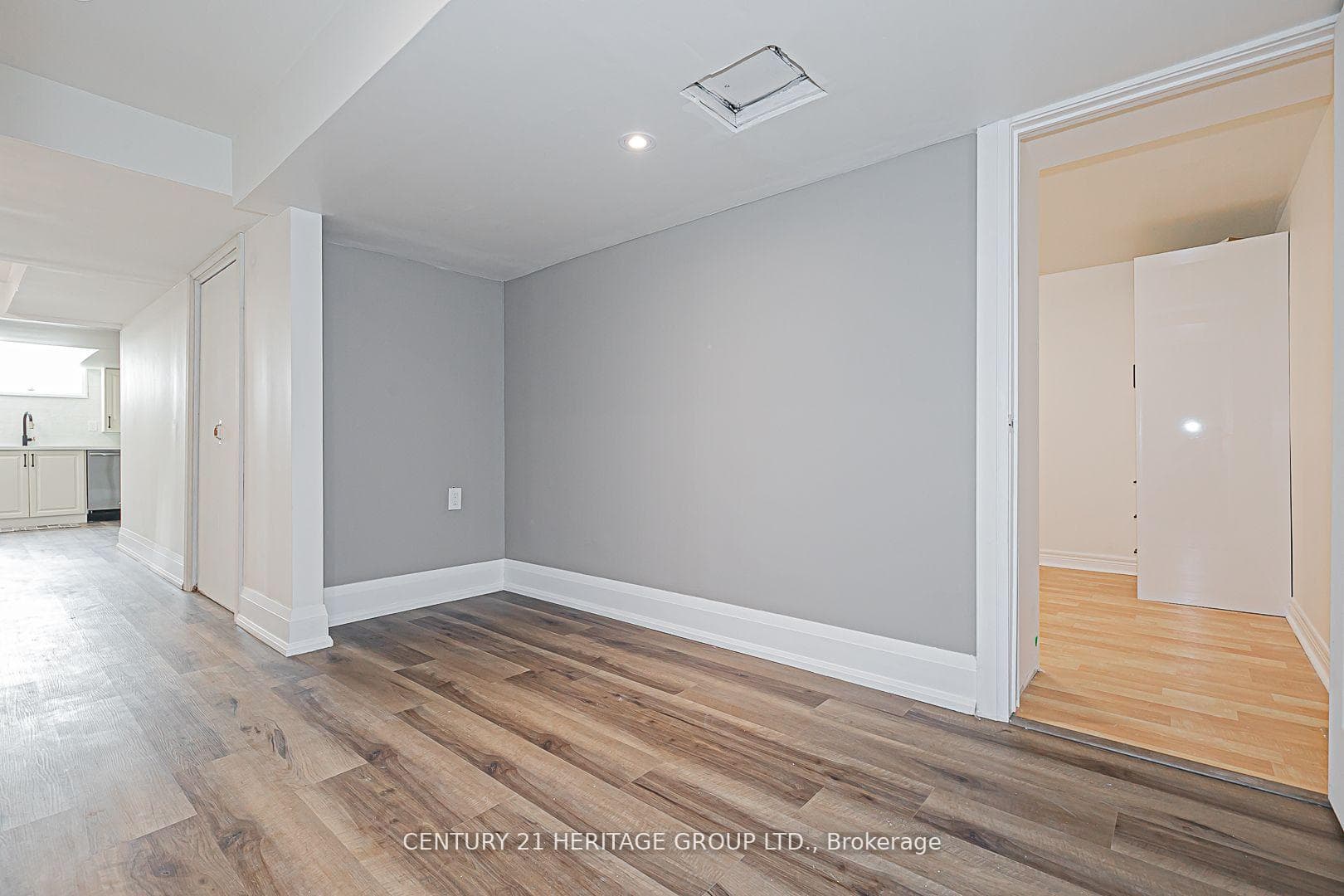 219 Harris Avenue Unit Bsmt photo 17