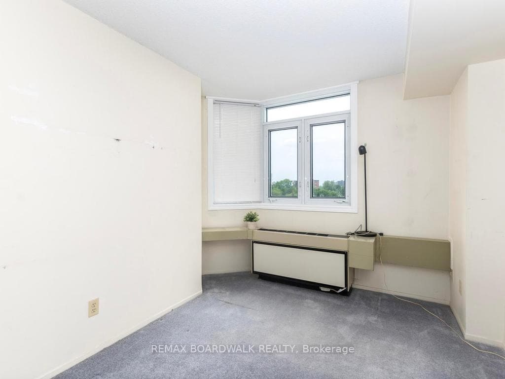 2nd Bedroom or Den