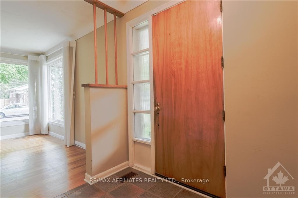538 KEATS Avenue photo 4