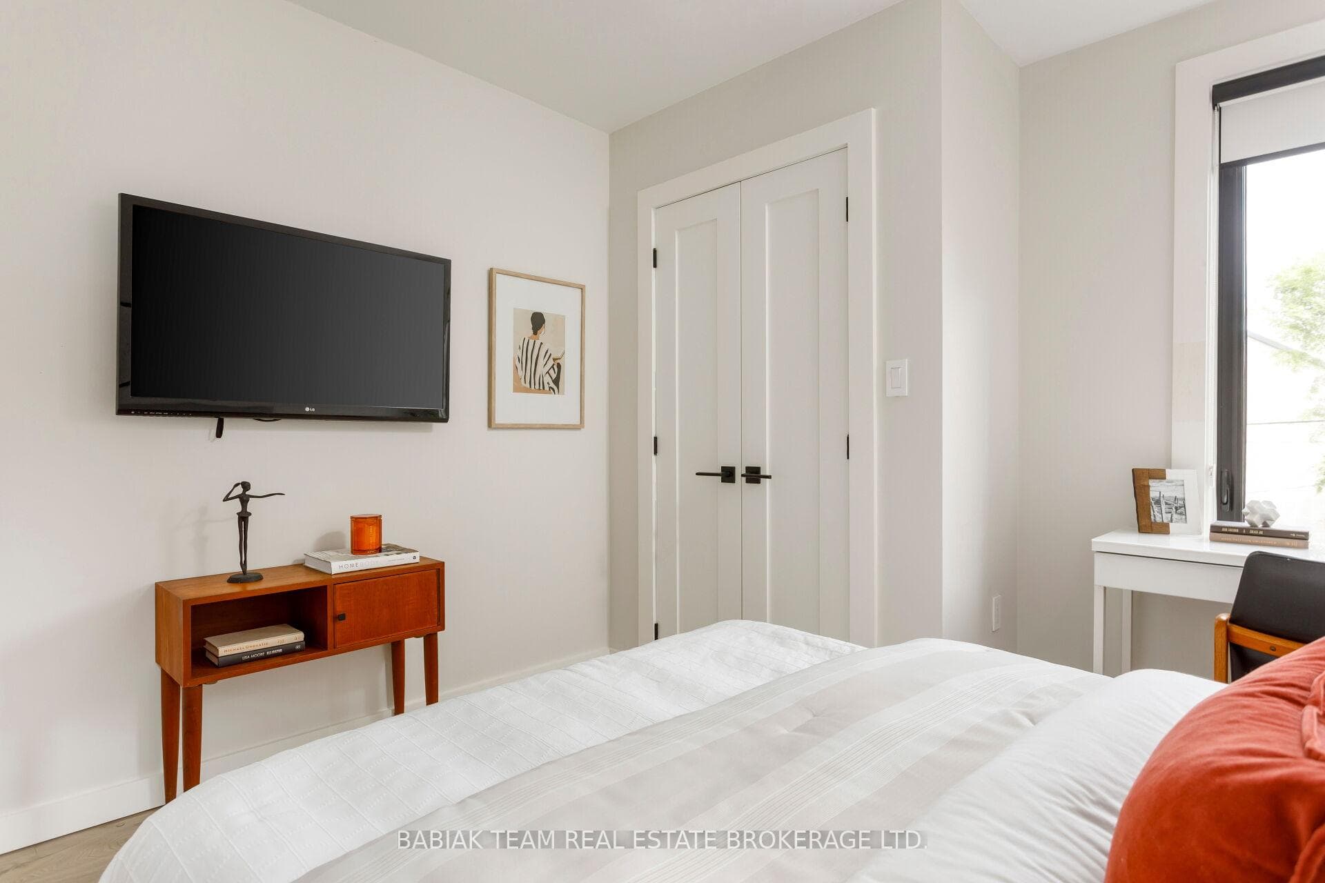 497 Keele Street photo 43