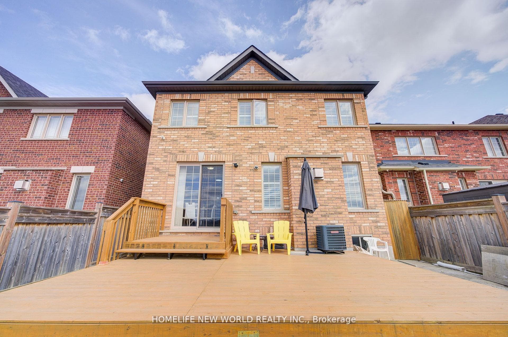 88 Roth Street photo 44