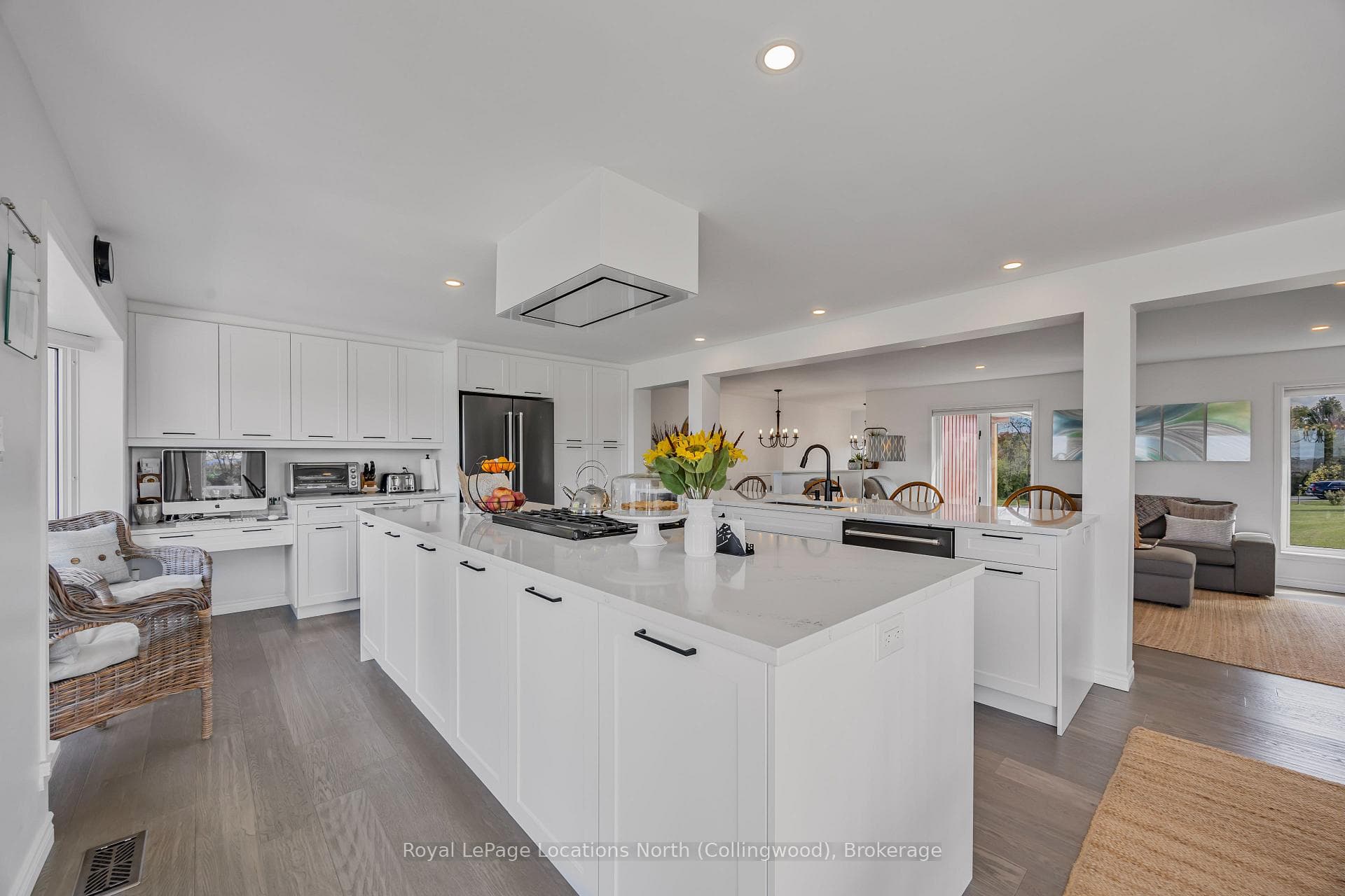 111 FAWCETT Lane photo 17