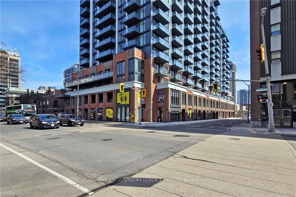 75 JAMES Street Unit 1808 photo 1