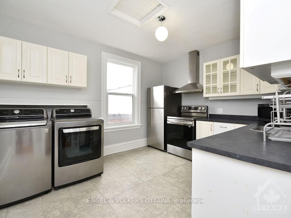 81 THIRD Avenue Unit 2 photo 11