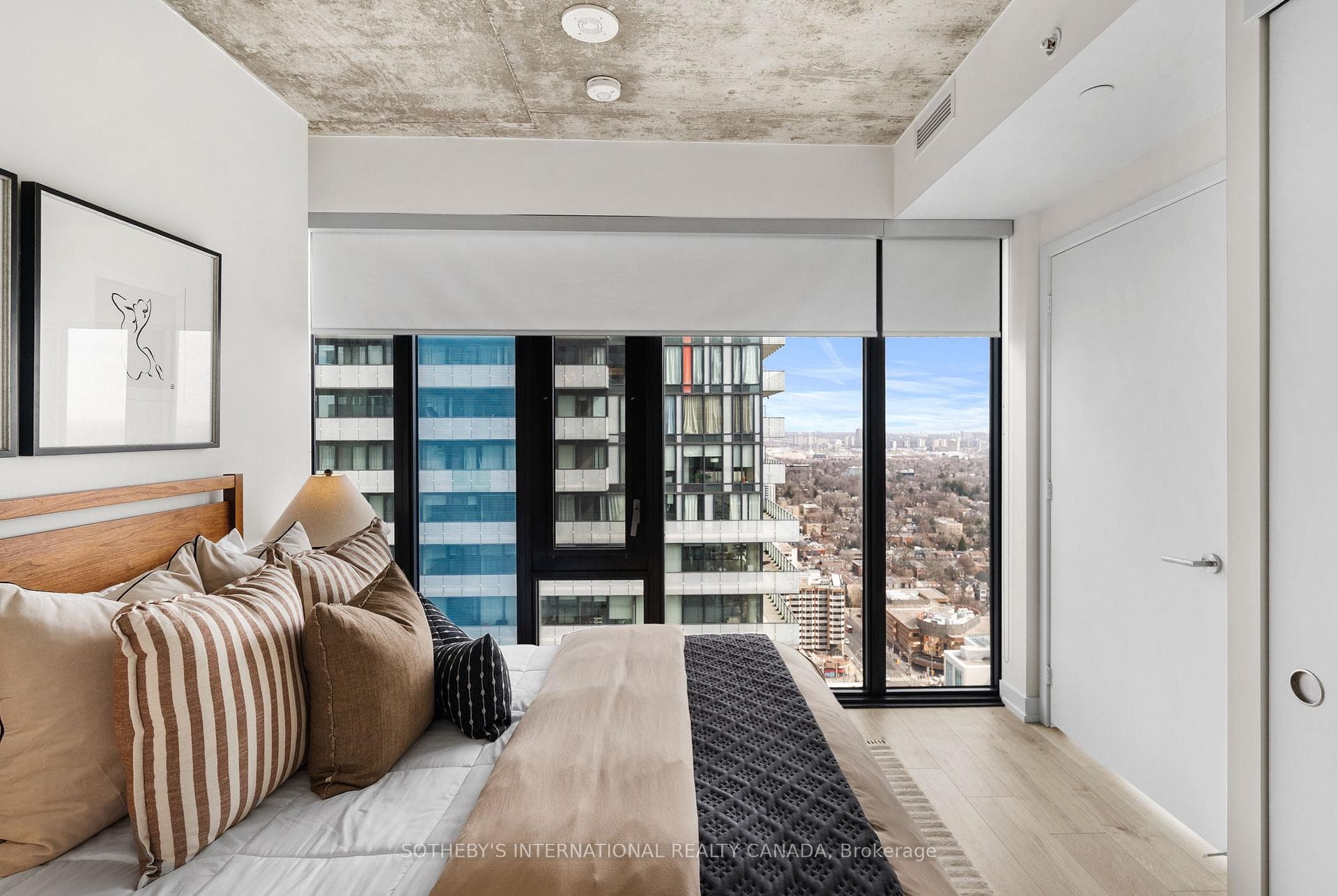161 Roehampton Avenue Unit 3509 photo 16