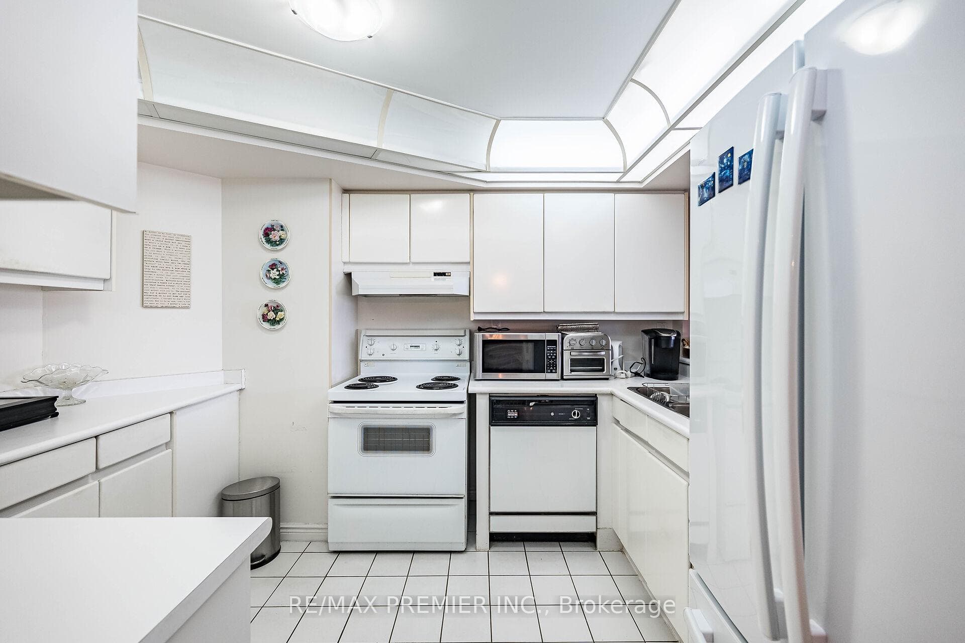 7300 Yonge Street Unit 1412 photo 23