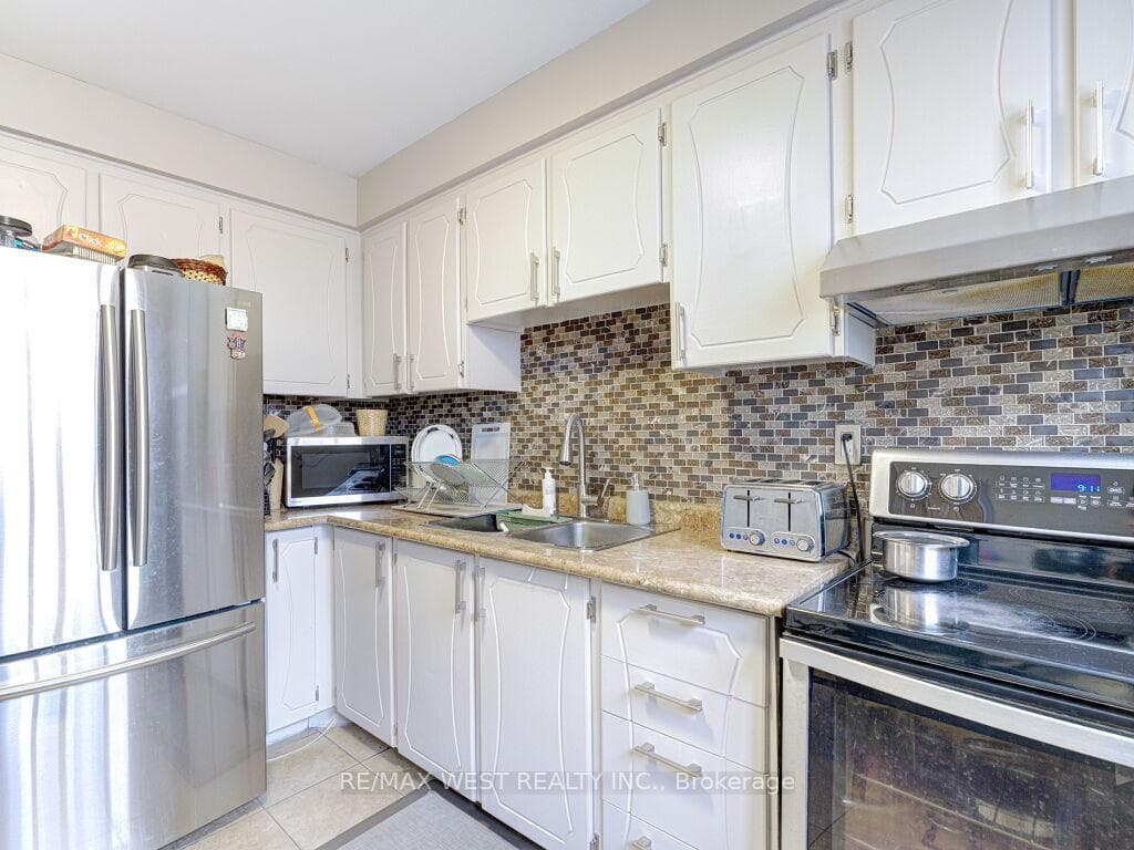 83 Irwin Road Unit 22 photo 6