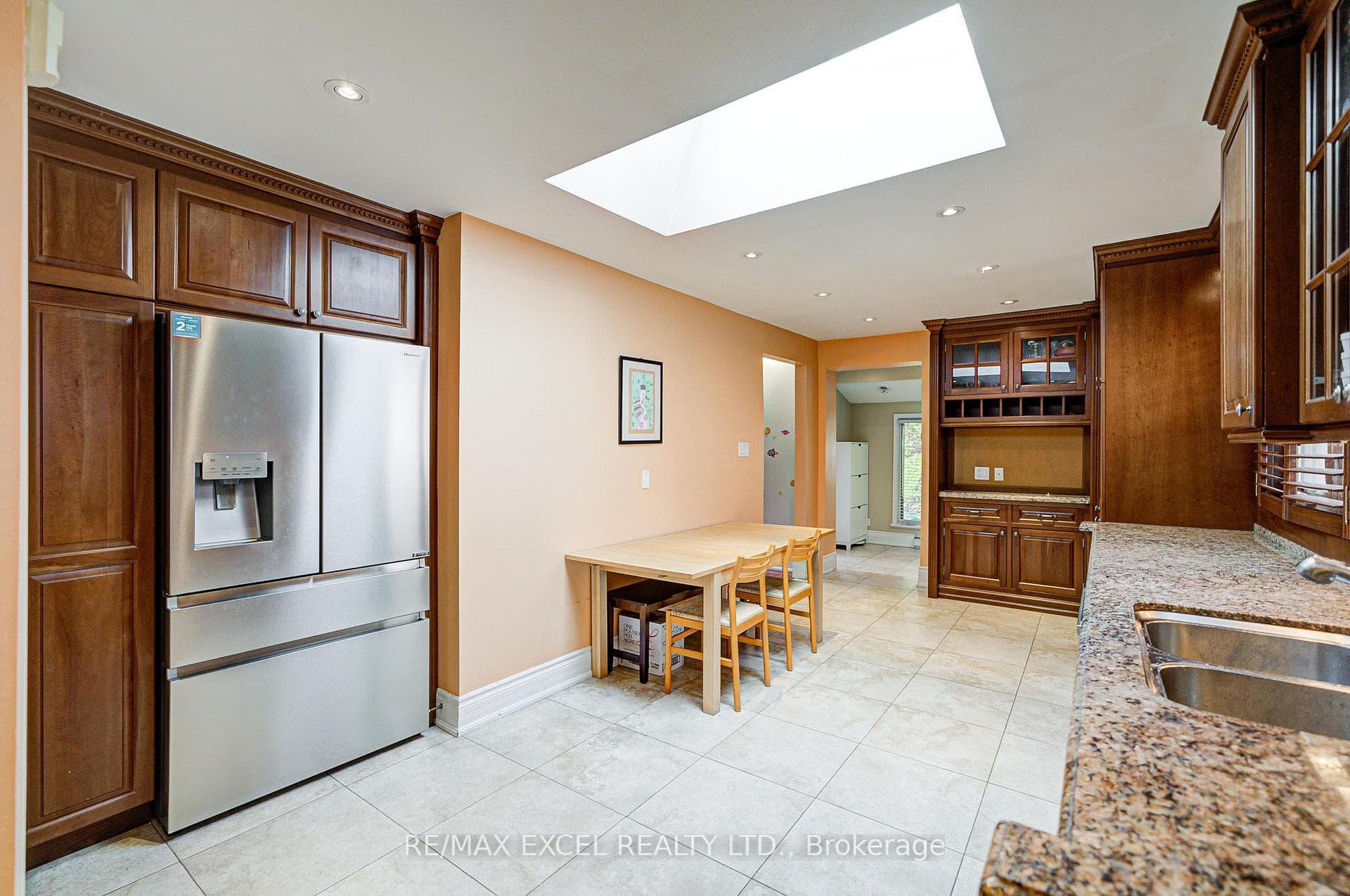 108 Babcombe Drive photo 38