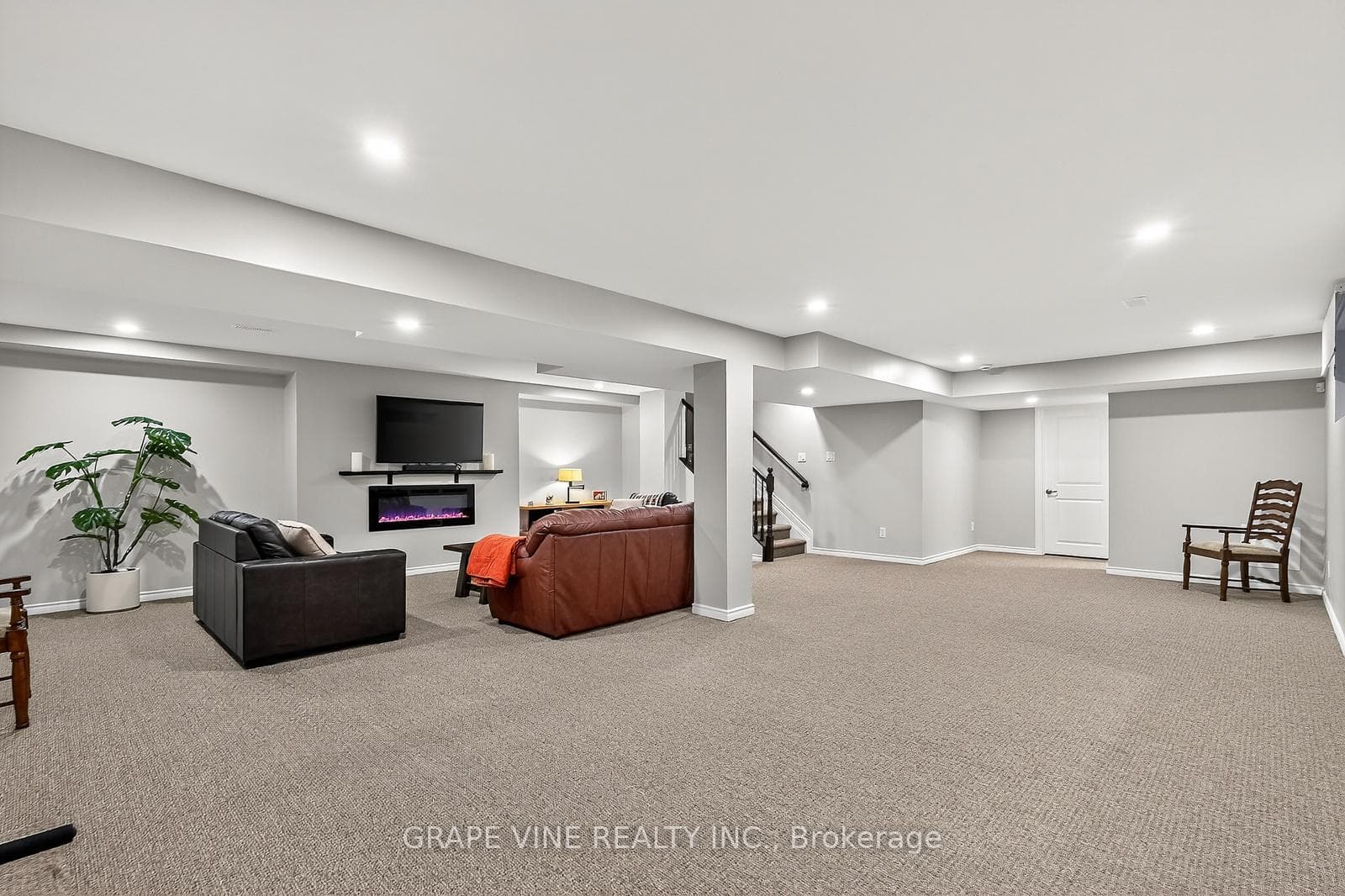 506 Chriscraft Way photo 29