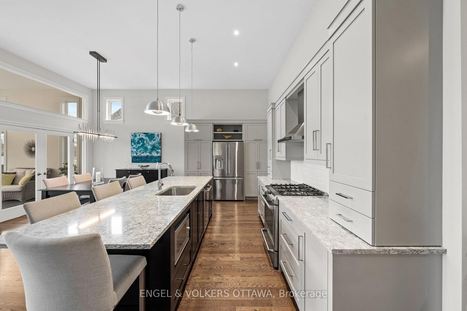 100 Equinelle Drive photo 12