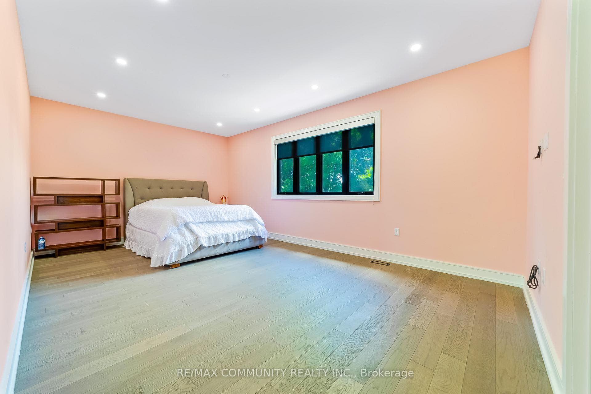 856 Kennedy Road photo 19