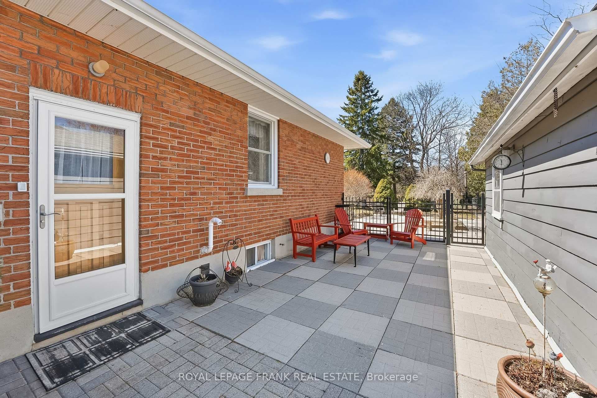 250 Meadow Road photo 25