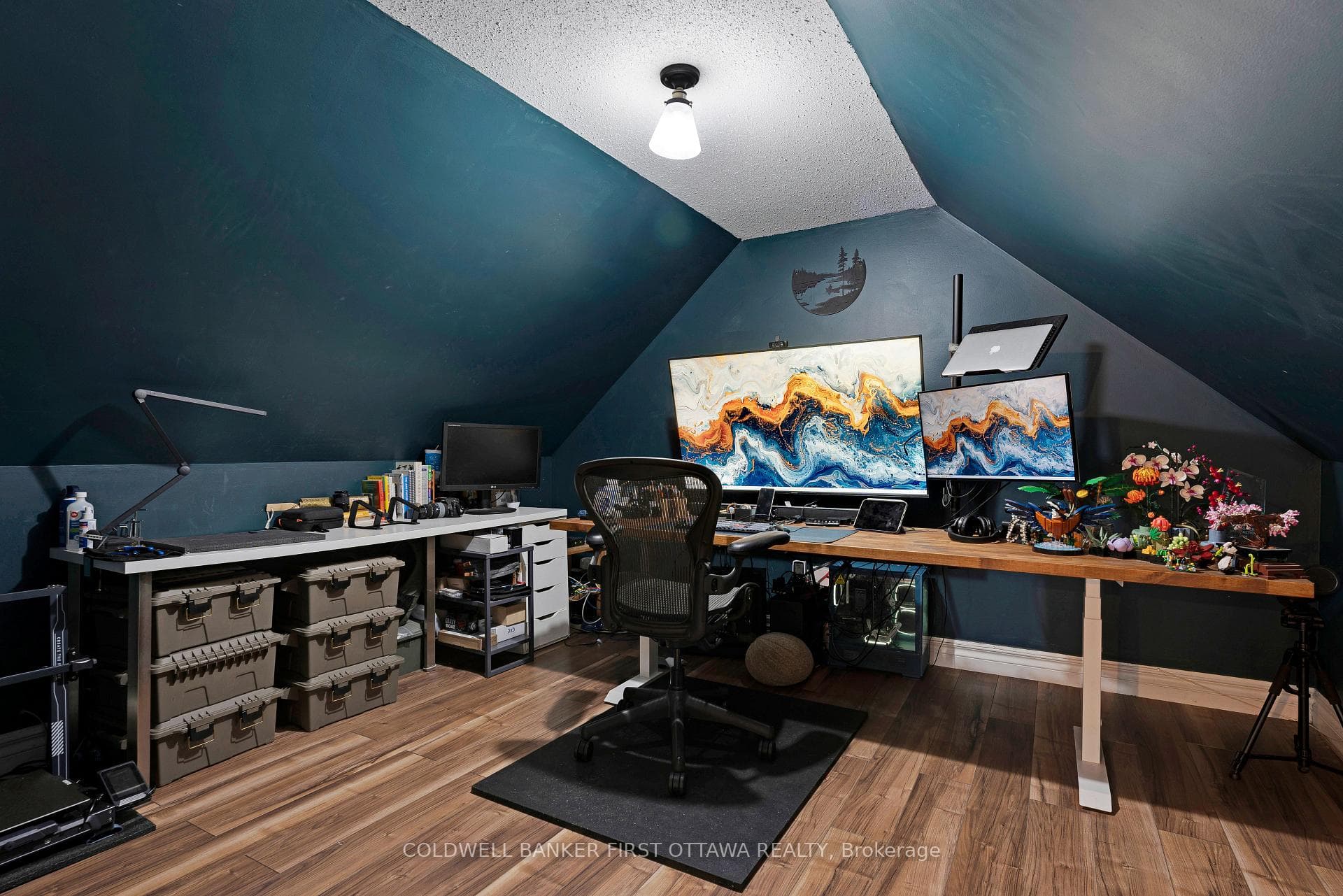 Upper Level -office area