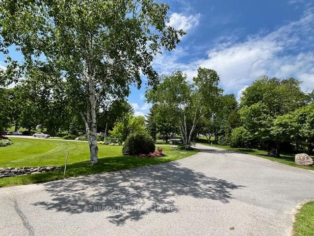 9 Maple Crescent photo 31