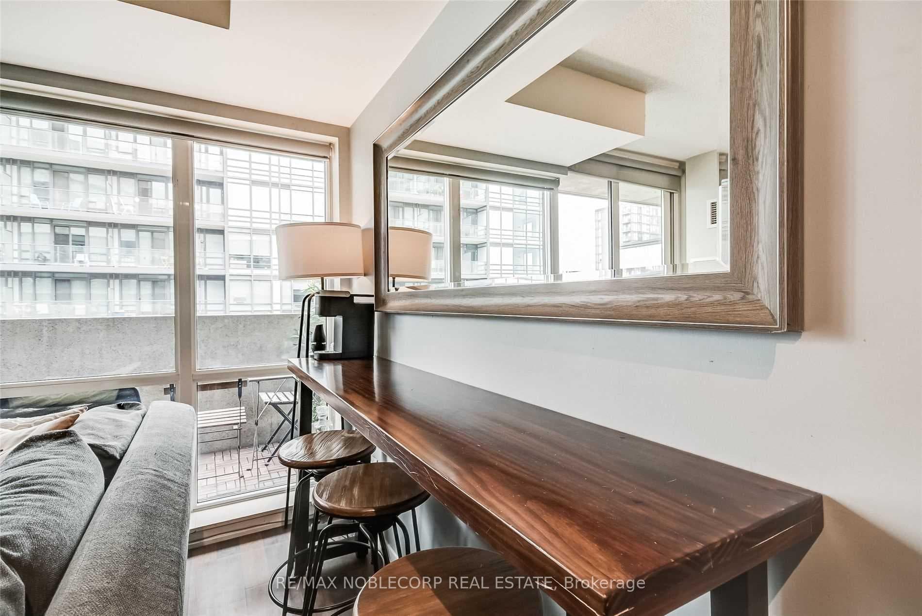 20 Joe Shuster Way Unit 1207 photo 13