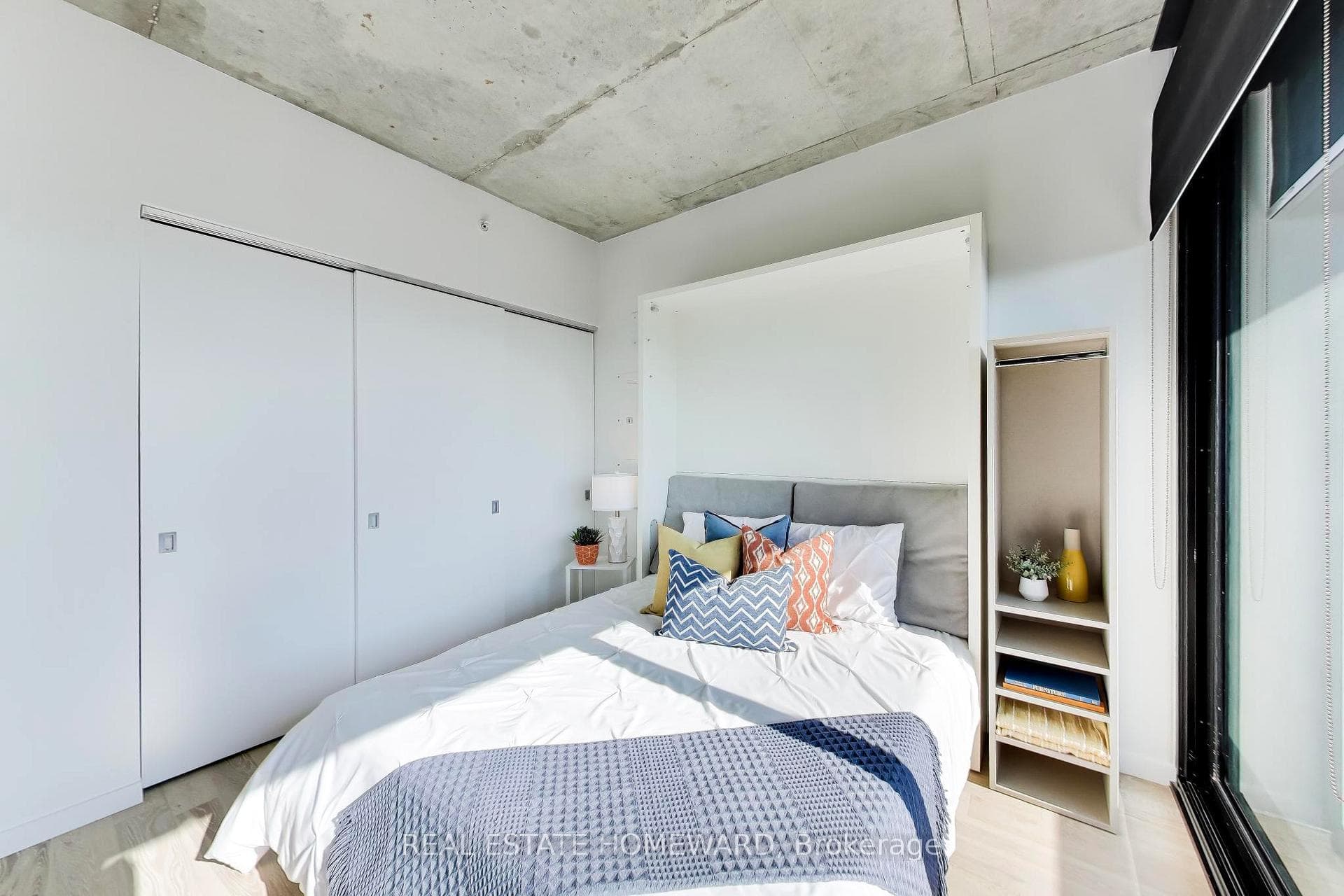 170 Bayview Avenue Unit 1011 photo 11
