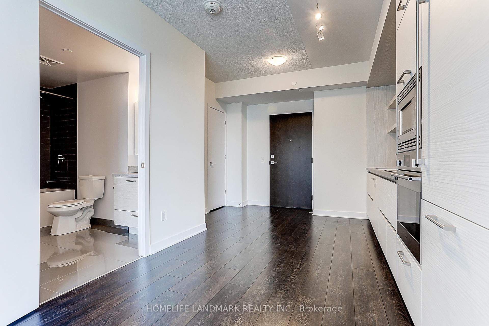 2221 Yonge Street Unit 1904 photo 15