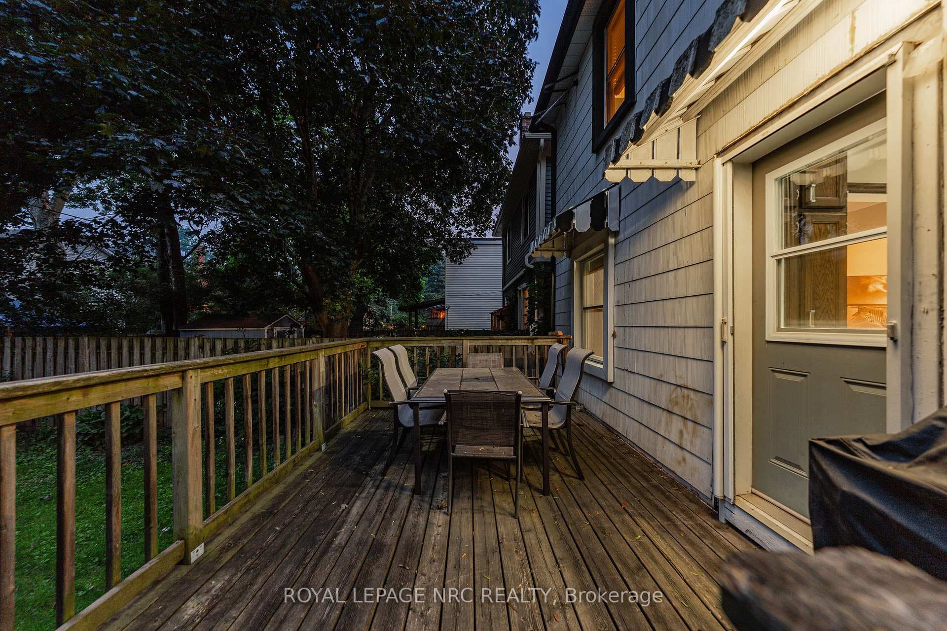 88 Chaplin Avenue photo 31