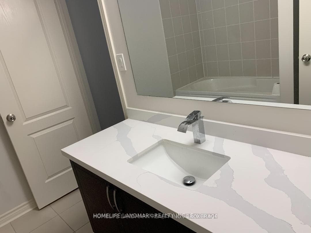8 Eaton Park Lane Unit 12 photo 12