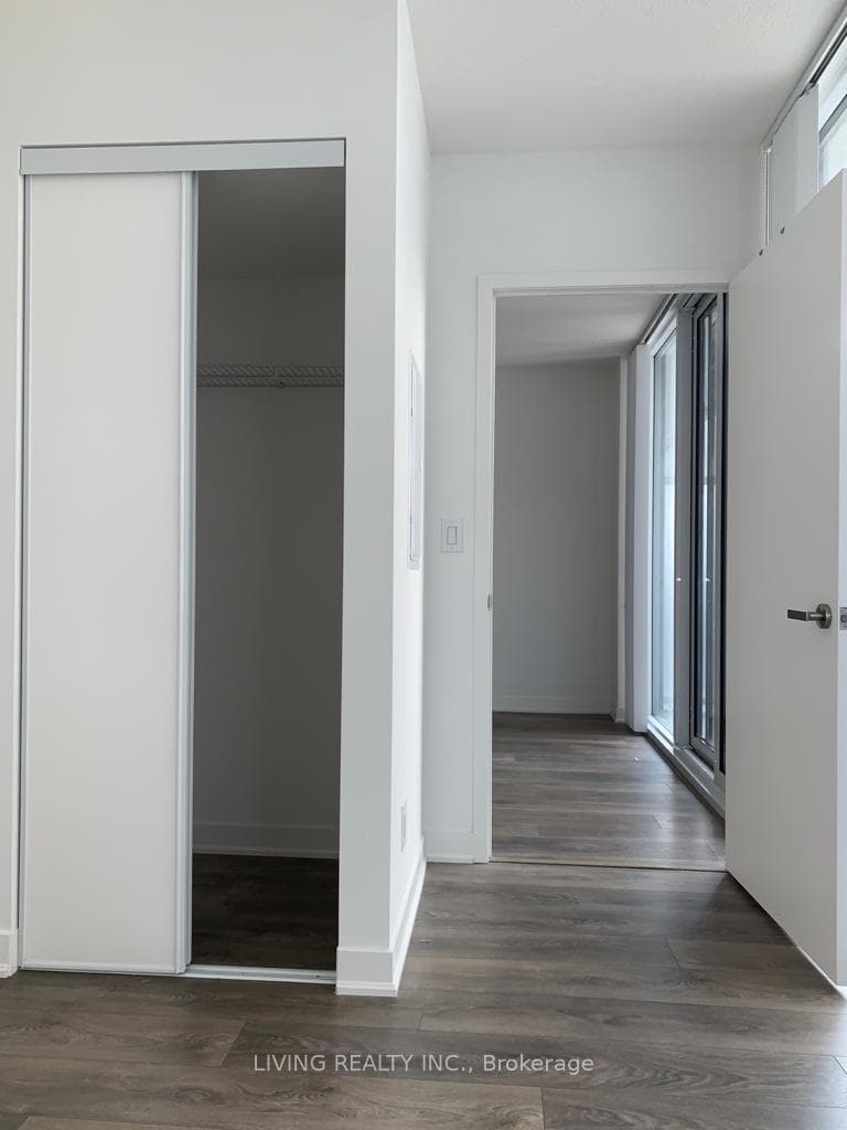 88 Harbour Street Unit 7301 photo 9