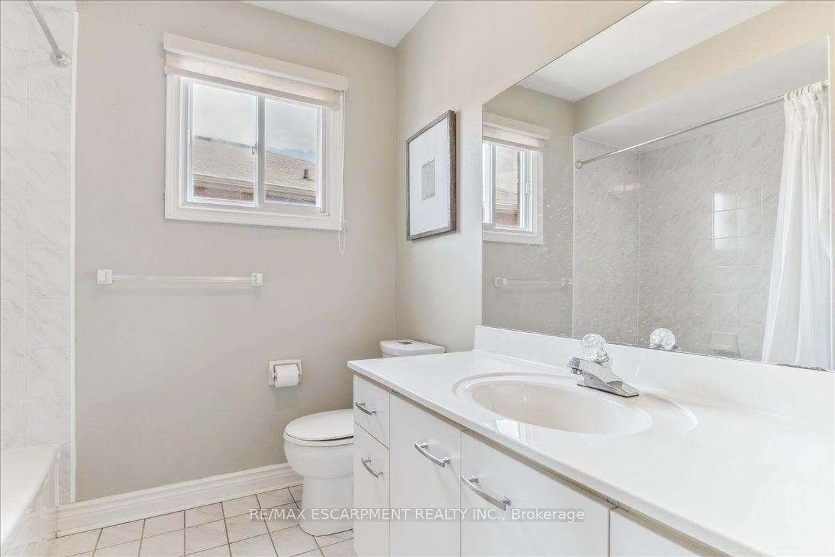 1214 Glenashton Drive photo 34