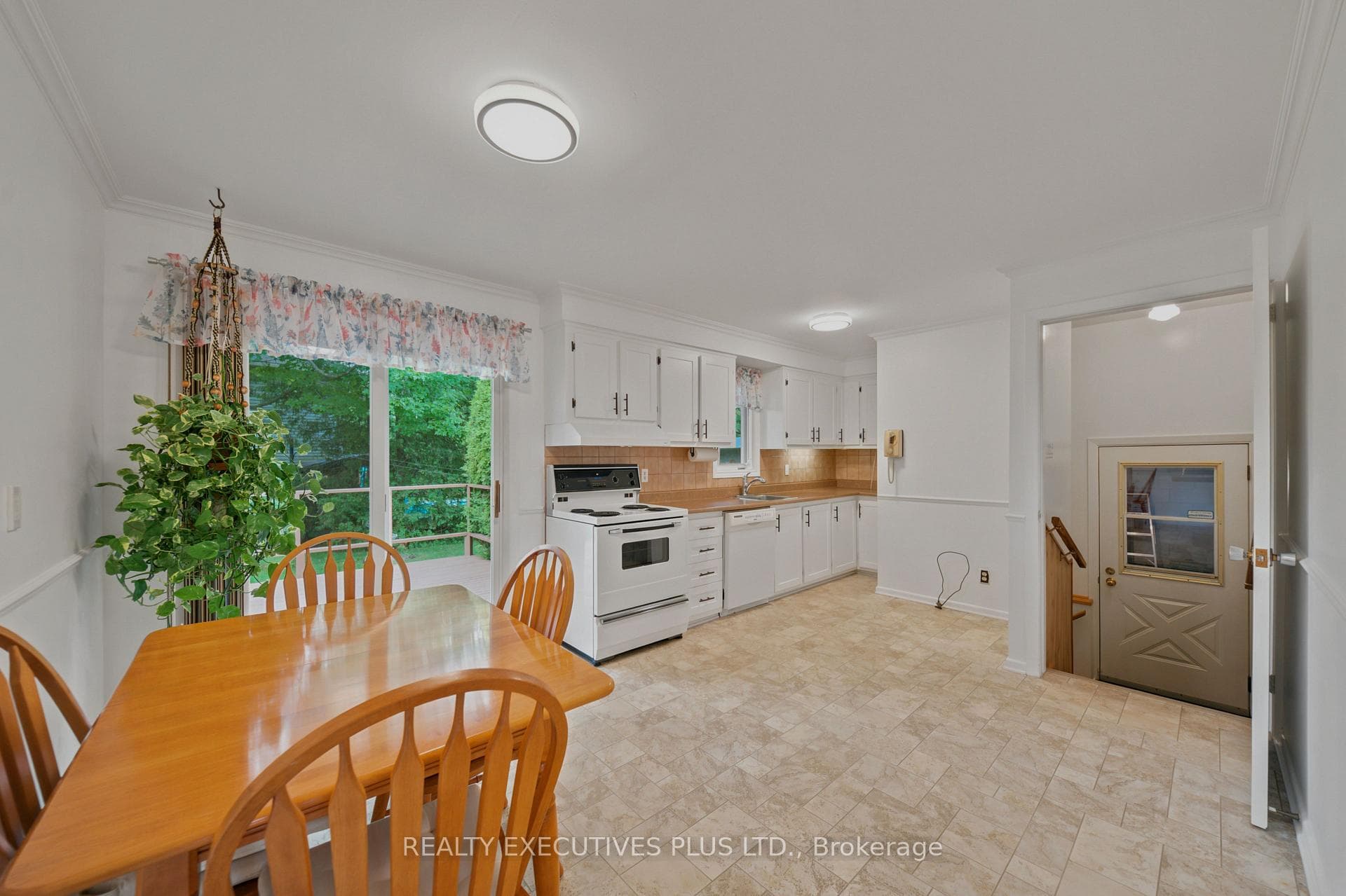 2593 Cleroux Crescent photo 10