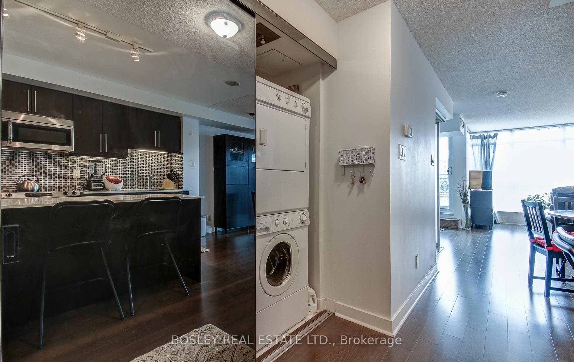 1171 Queen Street Unit 412 photo 30