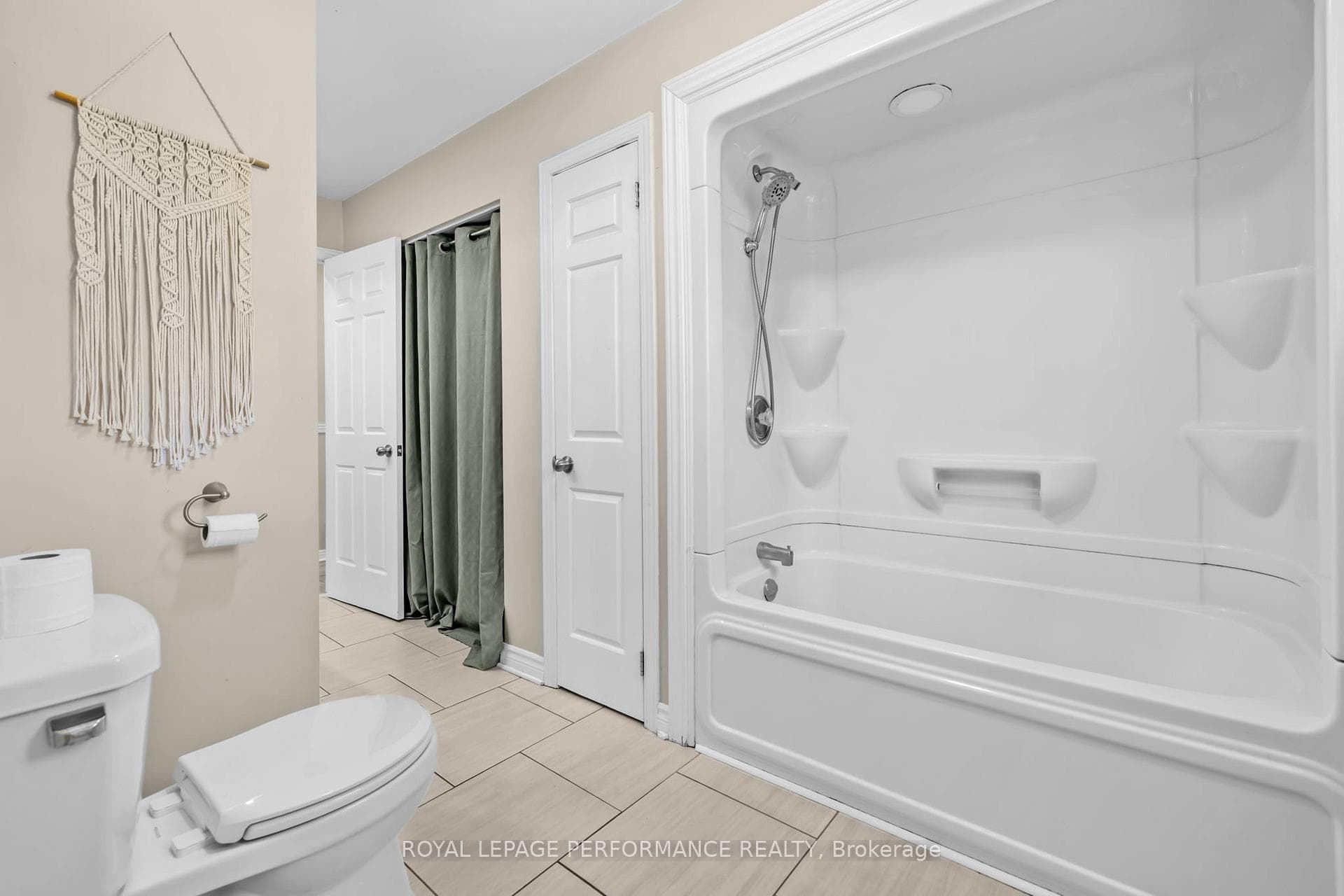 1547 St Jacques Road photo 26