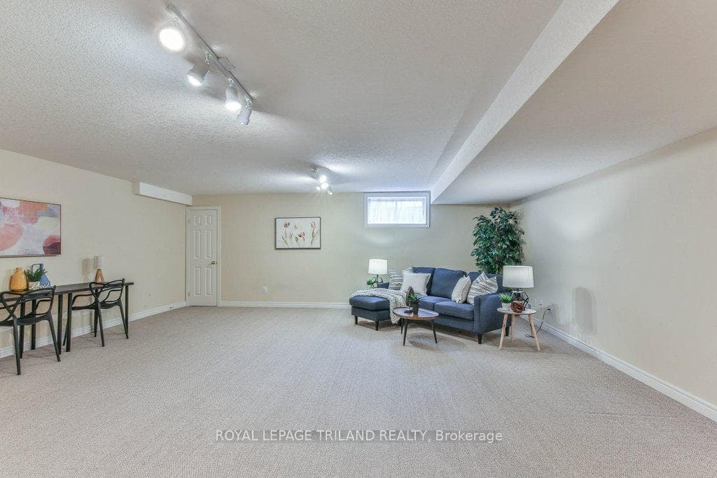533 MCGARRELL Place photo 33