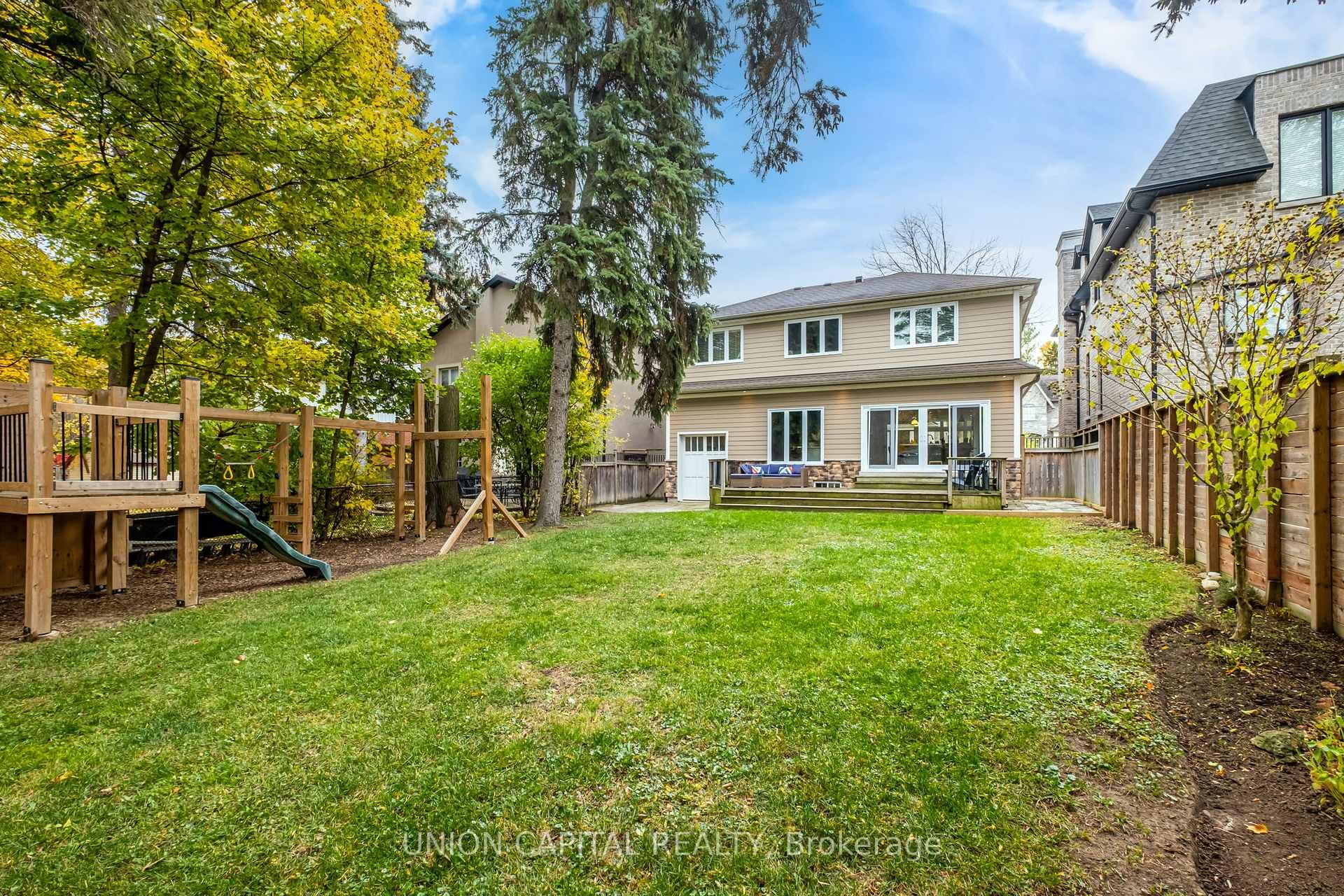 58 Stuart Avenue photo 34