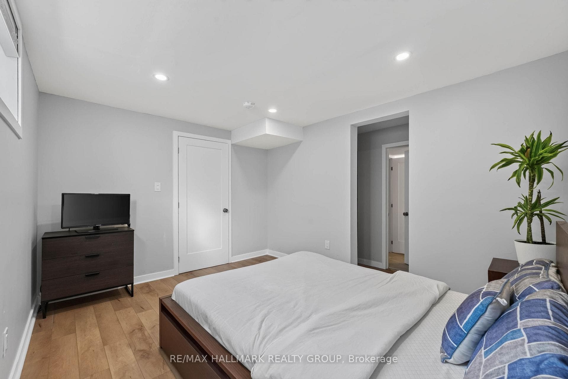 1038 Arnot Road photo 36