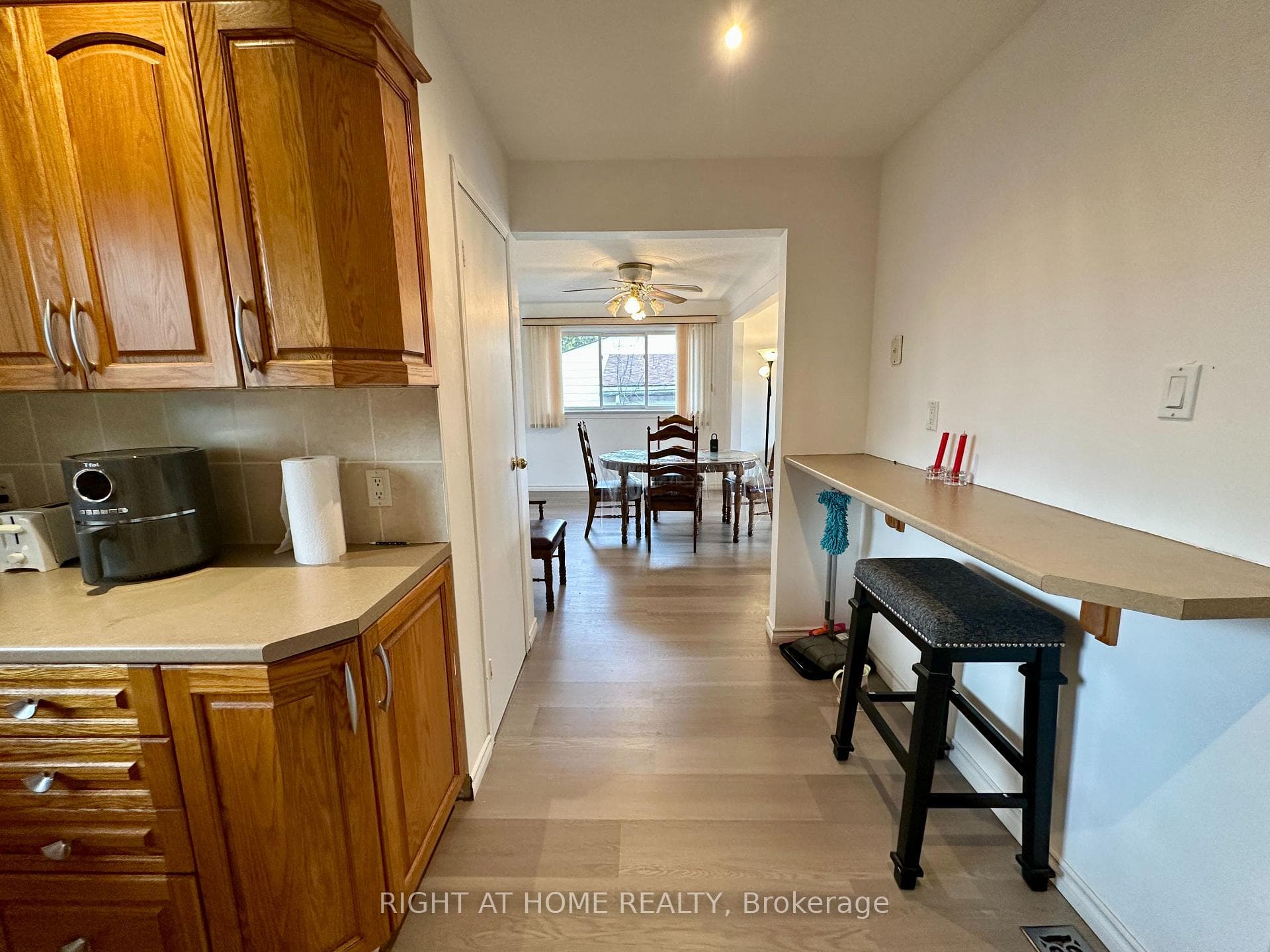 16 Rowanwood Avenue photo 6