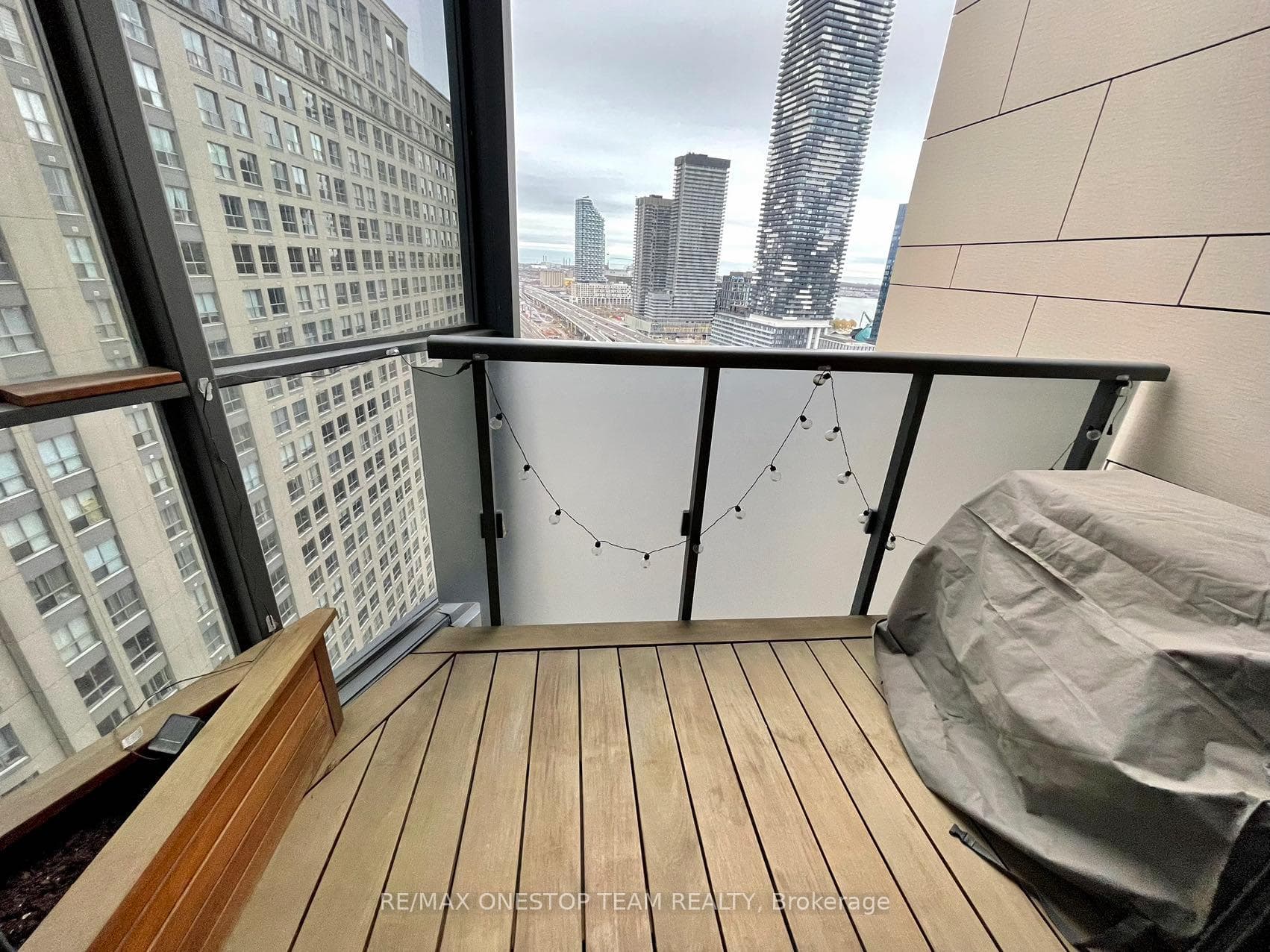 1 The Esplanade N/A Unit 2206 photo 15