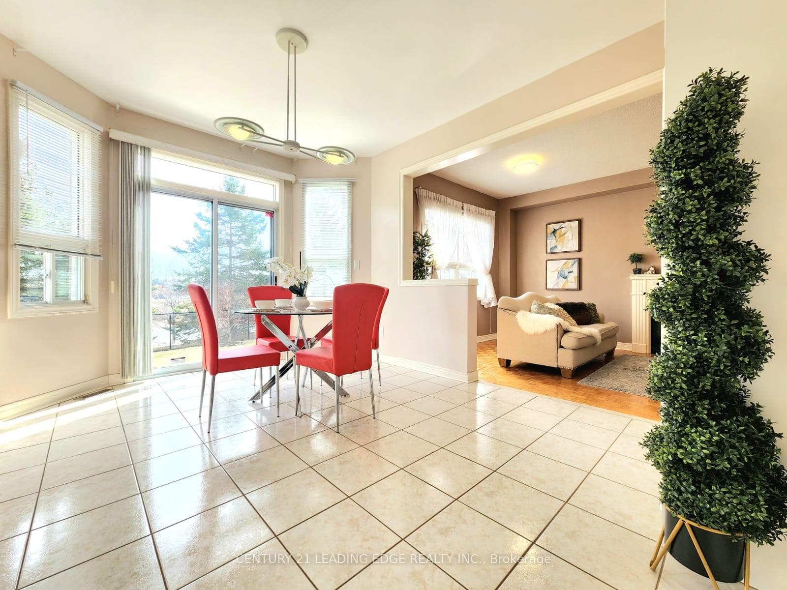 293 Castan Avenue photo 11