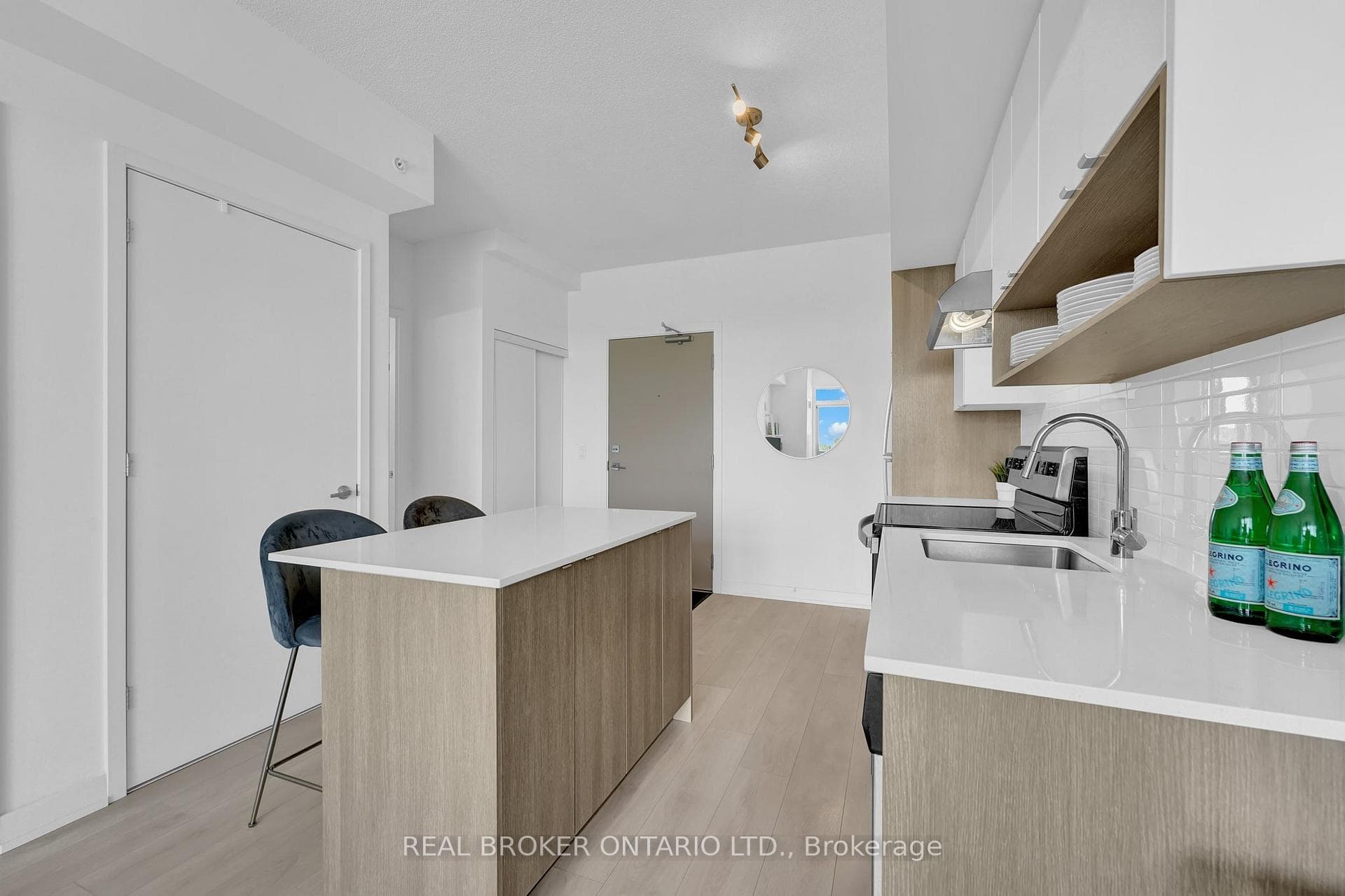 1119 Cooke Boulevard Unit B631 photo 10