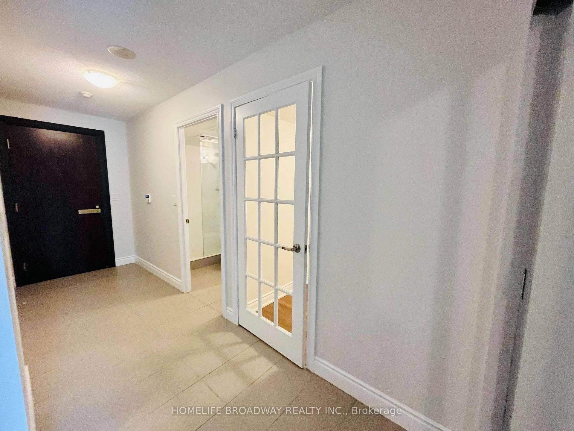 233 South Park Road Unit 815 photo 2
